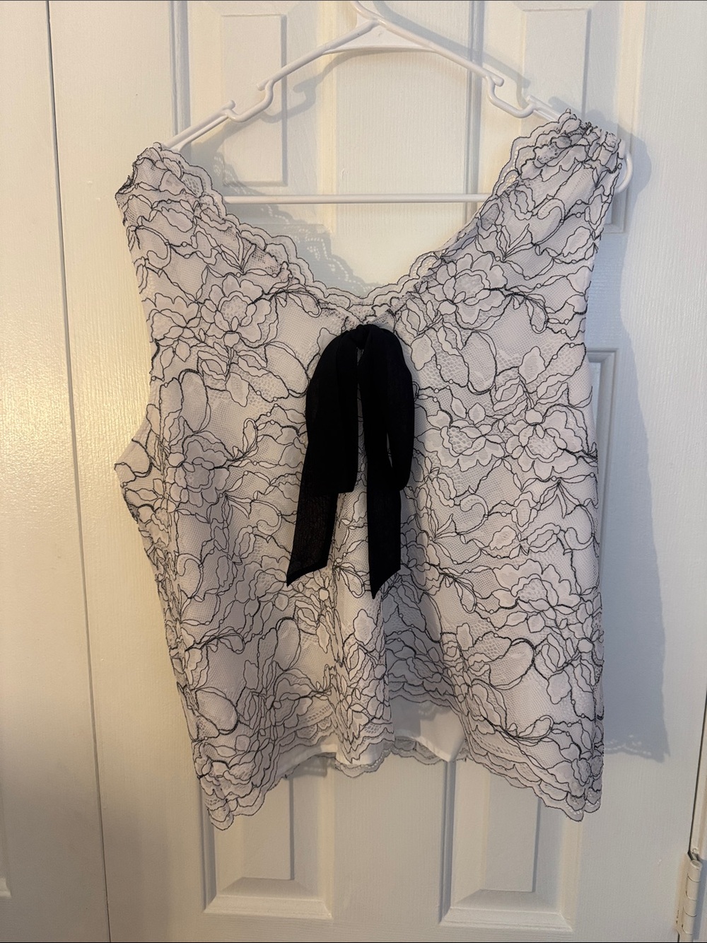 Elegant Lace Overlay Tank Top with Black Bow
